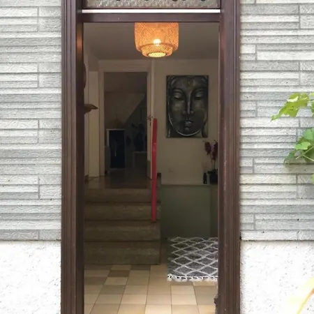 Naturhaeuschen Mit Kamin - Feuerschale - Garten - Mit Beheizbarem Gartenwhirlpool