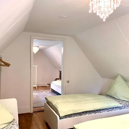 Naturhaeuschen Mit Kamin - Feuerschale - Garten - Mit Beheizbarem Gartenwhirlpool