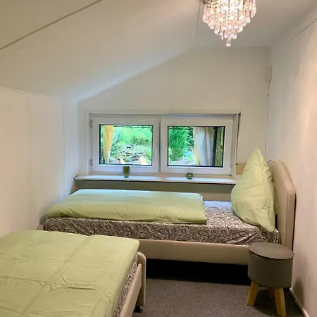 Dom wakacyjny Naturhaeuschen Mit Kamin - Feuerschale - Garten - Mit Beheizbarem Gartenwhirlpool