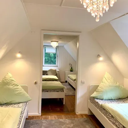 Naturhaeuschen Mit Kamin - Feuerschale - Garten - Mit Beheizbarem Gartenwhirlpool *